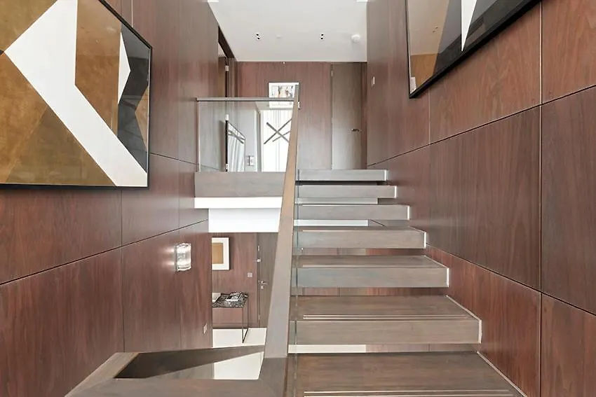 River Thames Duplex Penthouse Apartment London